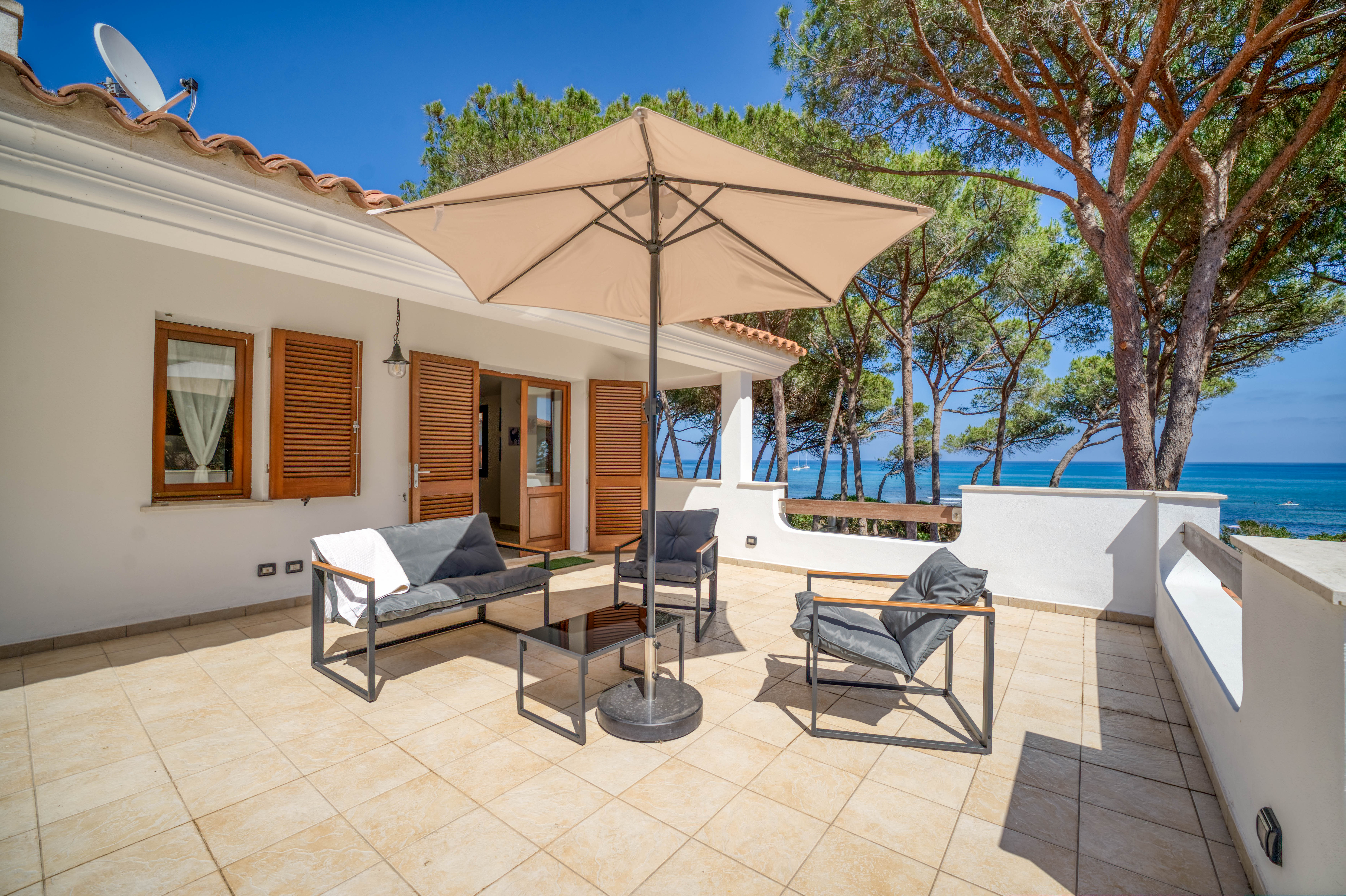 All'Alba, confort e relax in riva al mare 