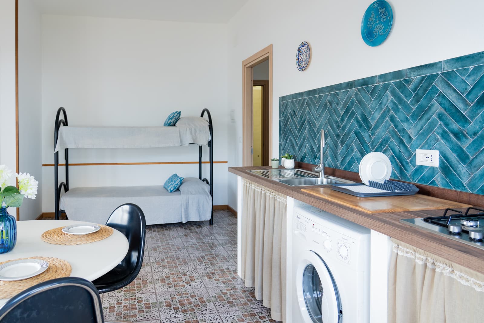 Villa Fresia, east apartment with terrace - Thumbnail 8