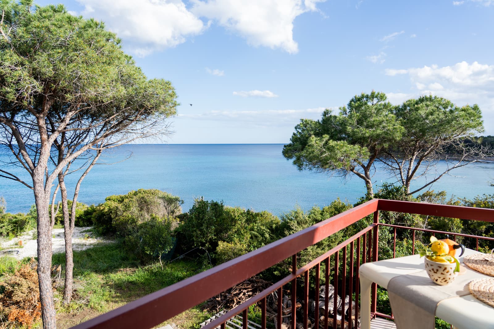 Villa Fresia, east apartment with terrace - Thumbnail 7