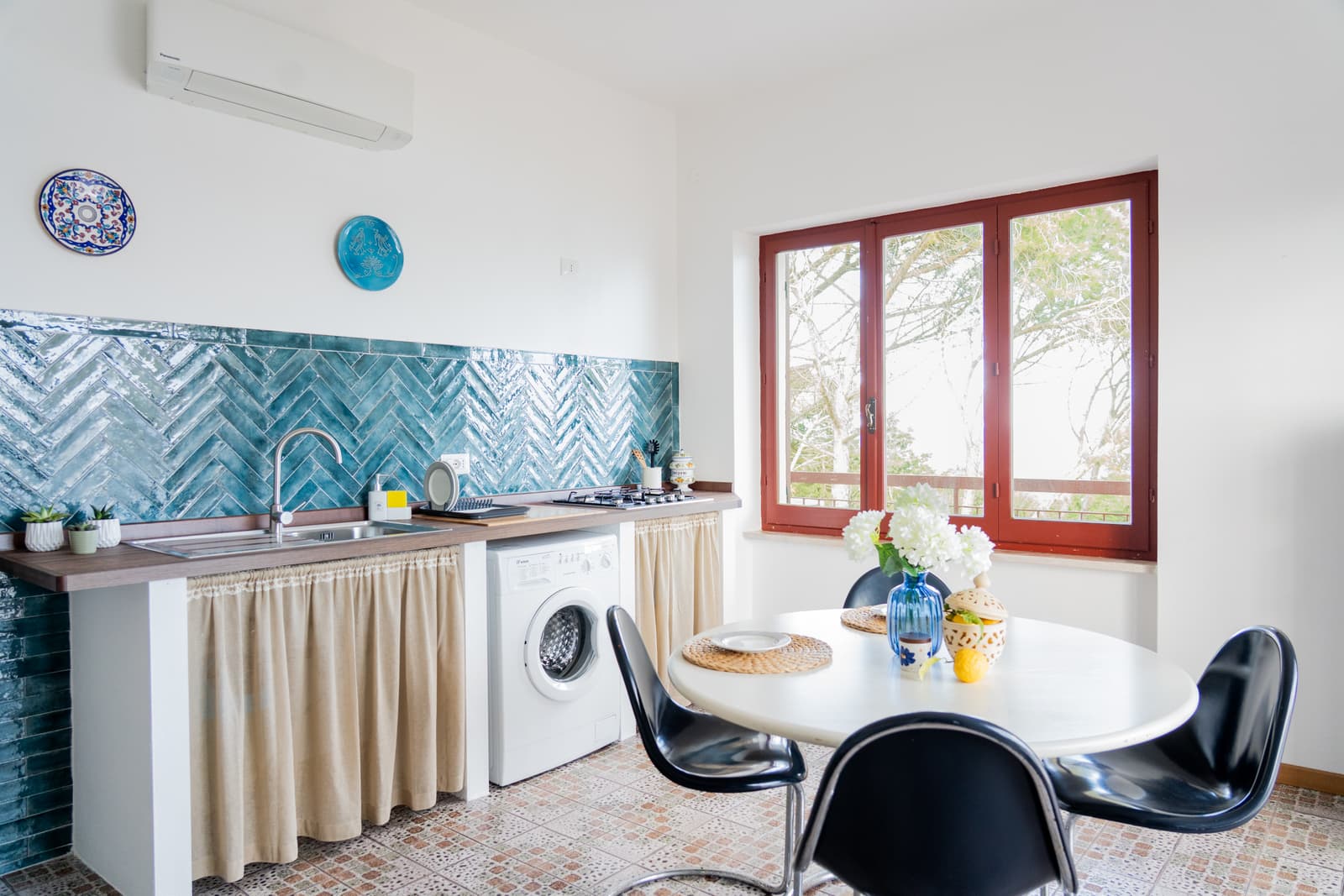 Villa Fresia, east apartment with terrace - Thumbnail 5